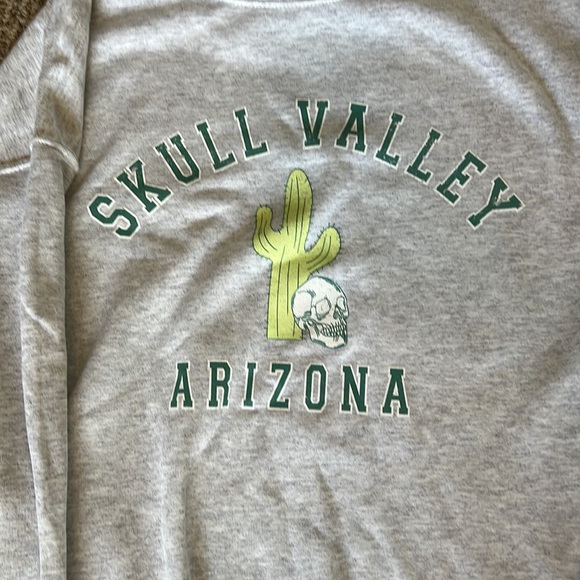 Skull Valley Crew Neck - Picture 2 of 3